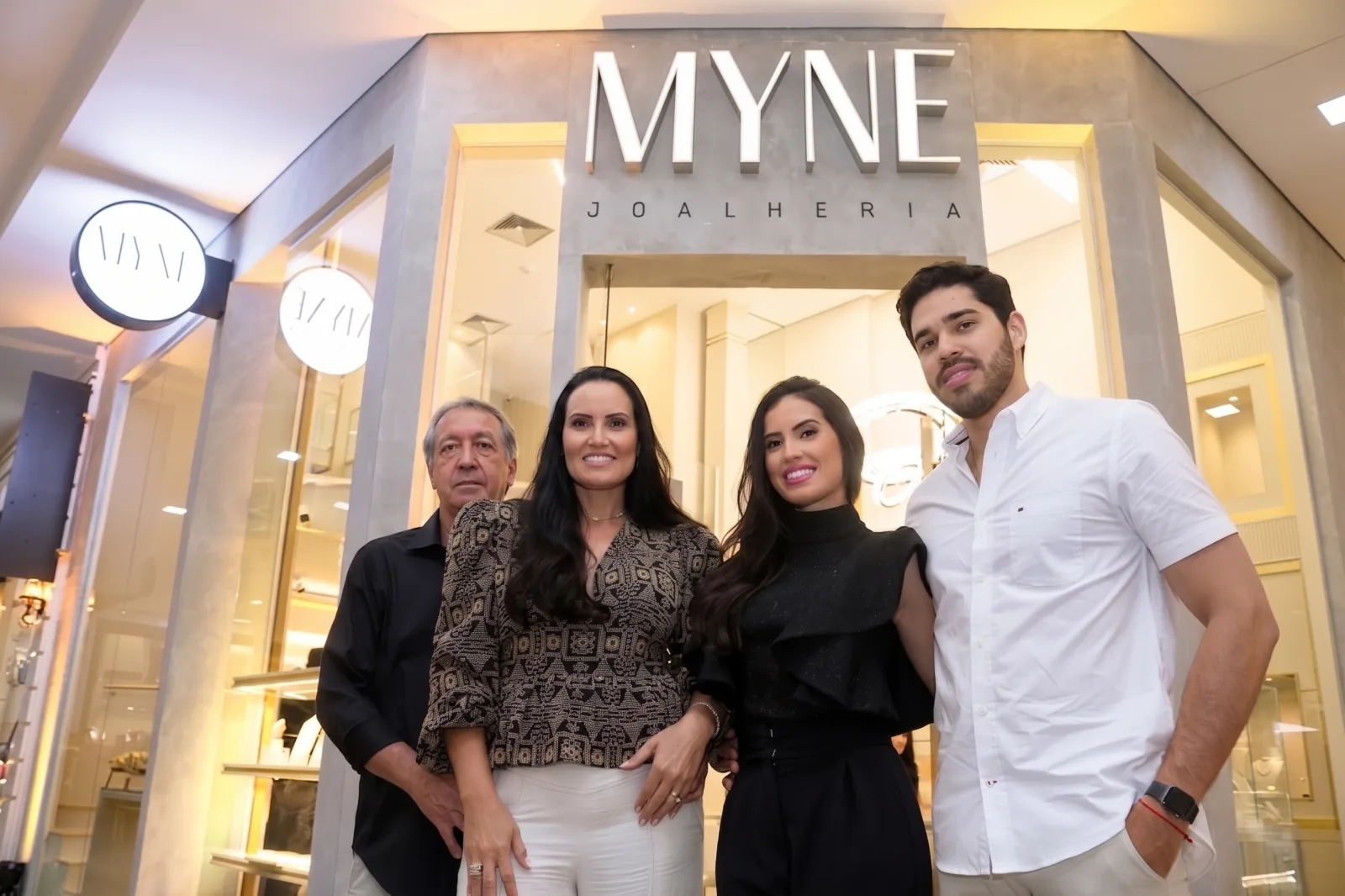 MYNE Joalheria — fachada da loja